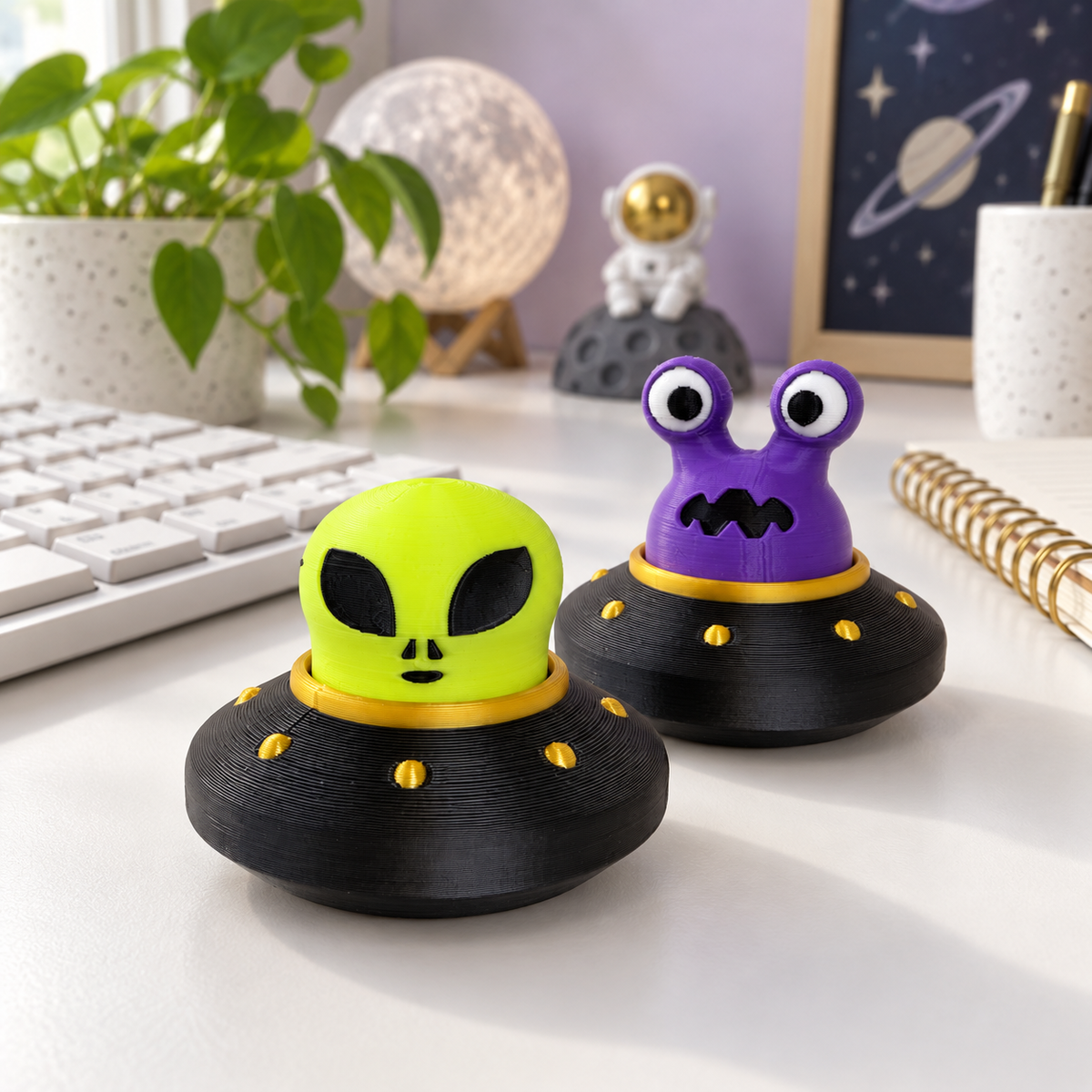 Alien UFO Fidget Clicker – 3D Printed Desk Toy